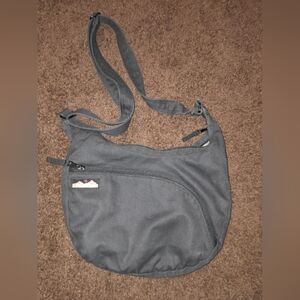 Kavu Black Adjustable Crossbody Shoulder Bag